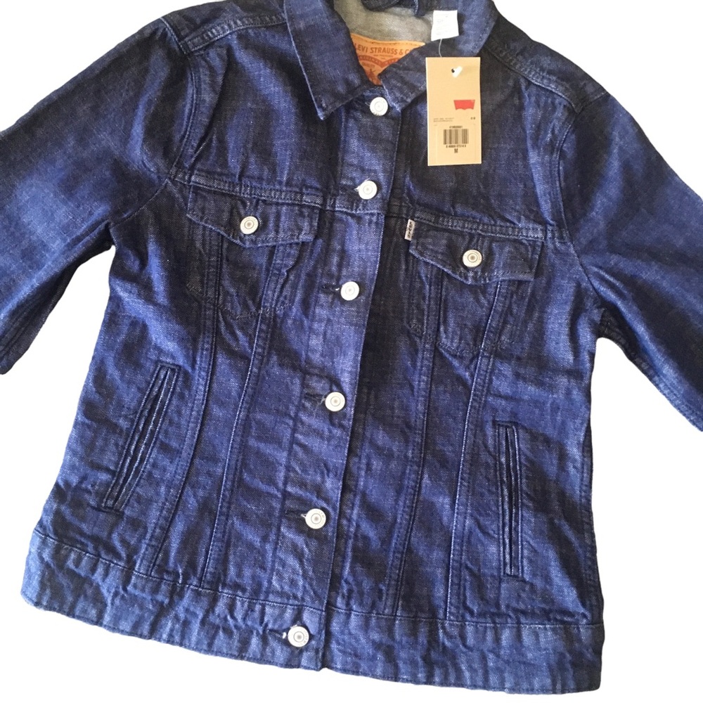 Ladies Levi Jean Jacket Size Medium NWT
